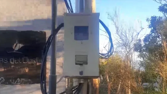 Vecinos de uno de los loteos investigados en la megaestafa inmobiliaria denuncian que siguen sin medidores de luz