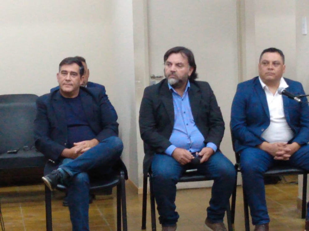 El intendente de Angaco, José Castro, y los concejales Alberto De Los Ríos y Alejandro Paredes. El edil Roberto López vivió la audiencia por Zoom, ya que tenía un viaje programado fuera de la provincia.&nbsp;
