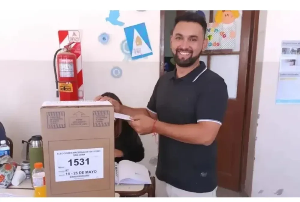 Un concejal del PRO de 25 de Mayo pidió el pase formal a La Libertad Avanza tras el resultado de las legislativas