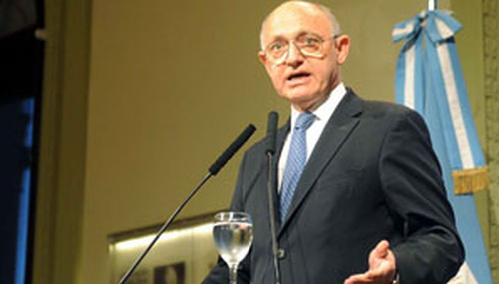 Timerman, imputado por reconocer que Irán atentó en la AMIA