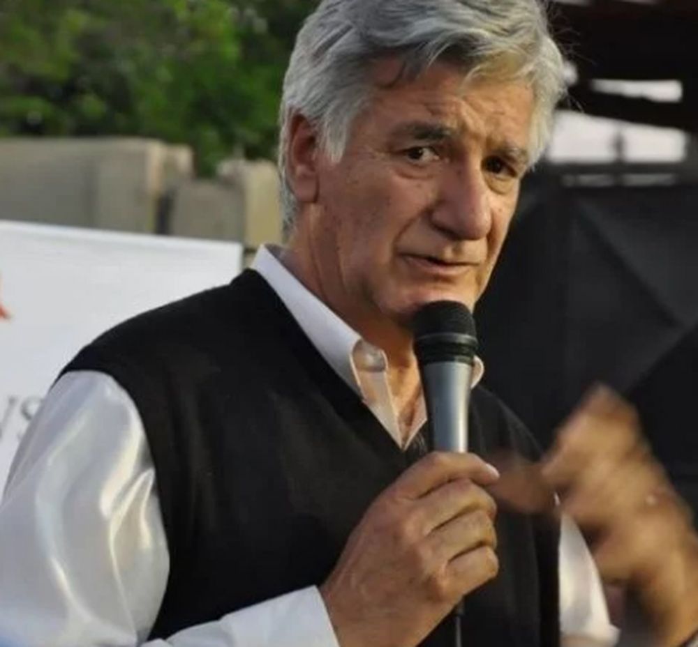 Gioja quiere que su hermano Juan Carlos sea embajador en Chile