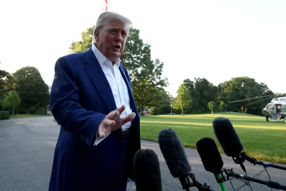 Trump le pidió a Israel que no bombardee a Irán pese a la violación del alto el fuego