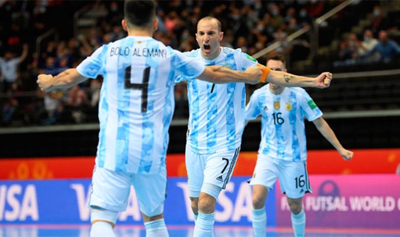 Argentina derrotó por penales a Rusia y jugará frente a Brasil en la semifinal
