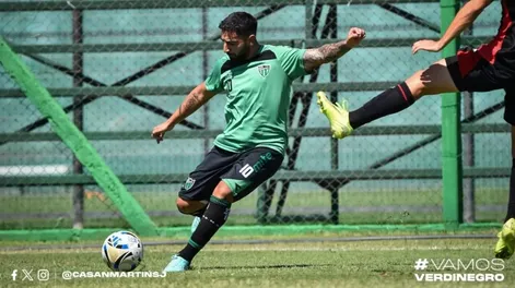 Sobreviviente. A dos meses de aquel doloroso sábado de descenso, Sebastián González es el único de aquella formación en Aldosivi que es titular en el nuevo San Martín.