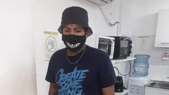 Salía de Falabella con algo que no era suyo y terminó entre rejas