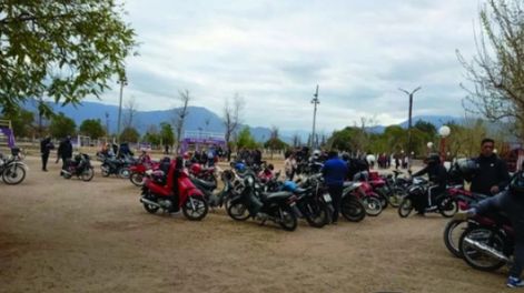 Murió mientras jugaba al fútbol