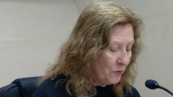 Dudan que un gendarme hubiera violado a su hijastra adolescente y lo absuelven