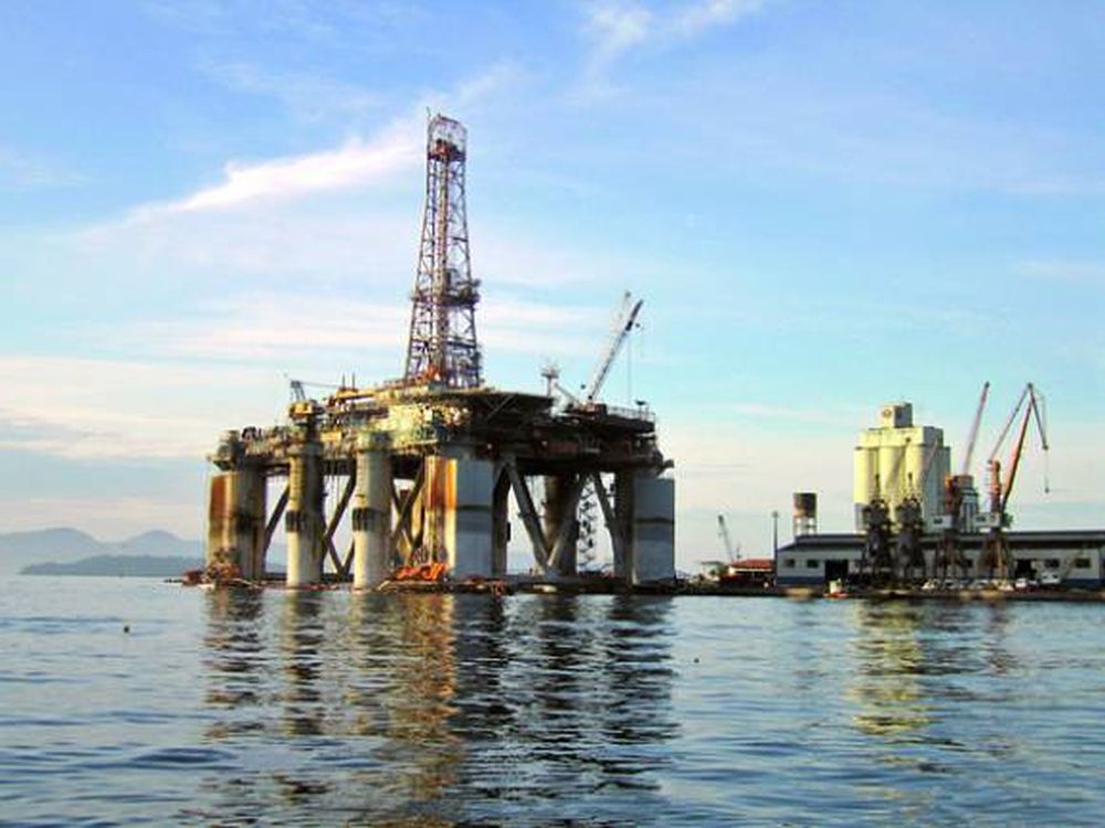 El petróleo encuentra su piso en los U$S75 el barril