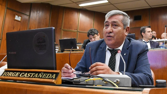 a castaneda no le asusta volver a la intendencia de calingasta y no descarta la opcion orreguista si el pj le cierra la puerta