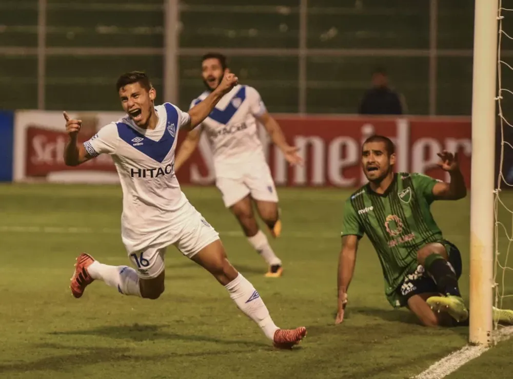 San Martín volvió a jugar mal y perdió con Vélez en su despedida de Concepción