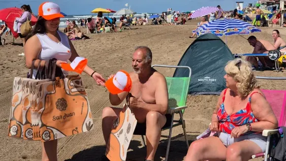 Profesionalismo. La promoción turística local en la costa argentina está a cargo del personal de la Secretaría de Turismo de San Juan, totalmente capacitado para responder todas las consultas sobre turismo en la provincia.