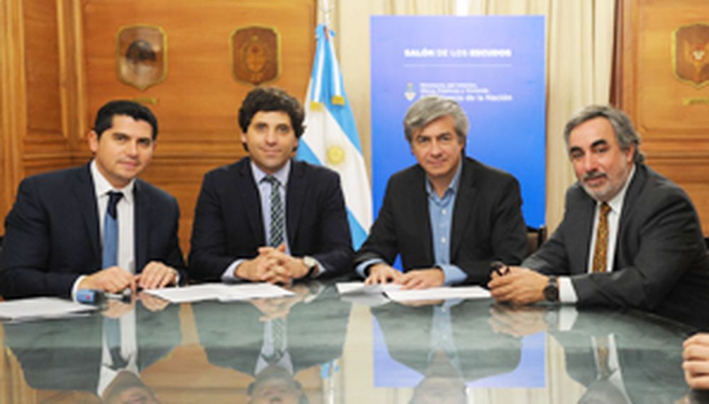 Destinan más de $15 millones para pavimento en Santa Lucía