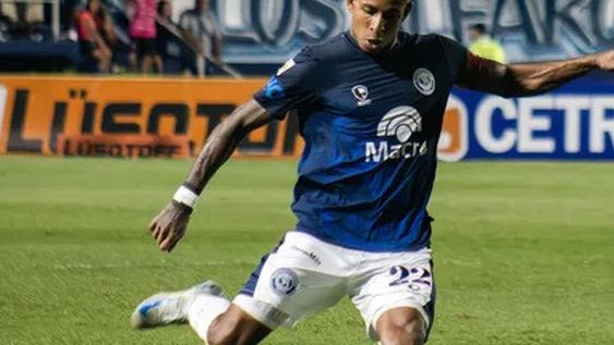 FIGURA. Sebastián Villa es clave en Independiente Rivadavia que hoy enMendoza recibirá a Belgrano de Córdoba abriendo la tercera del Clausura.
