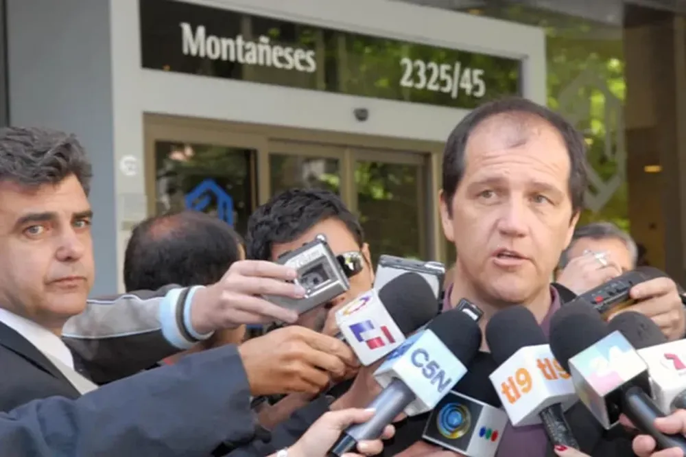 El embajador en Bolivia explicó por qué le negaron atención médica al argentino