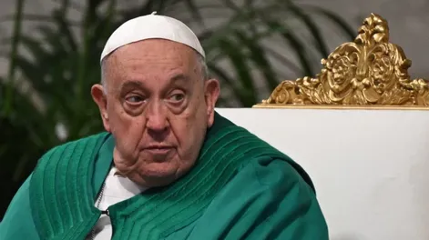 El papa Francisco pasó su segunda noche internado: “Todavía necesito tratamiento para mi bronquitis”