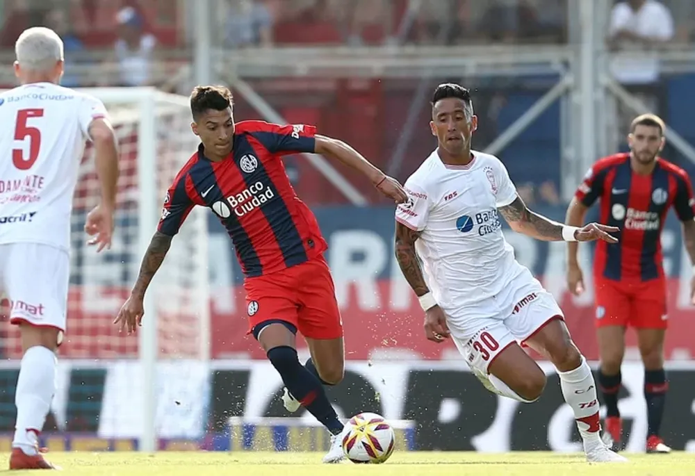San Lorenzo y Huracán empataron sin goles en el clásico pendiente