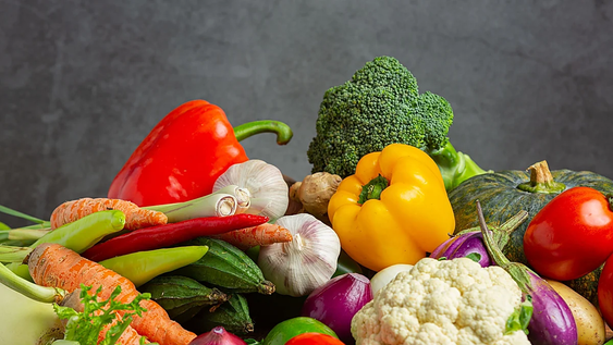 Rica en vitamina C y con solo 17 calorías: qué verdura recomiendan sumar a las comidas.