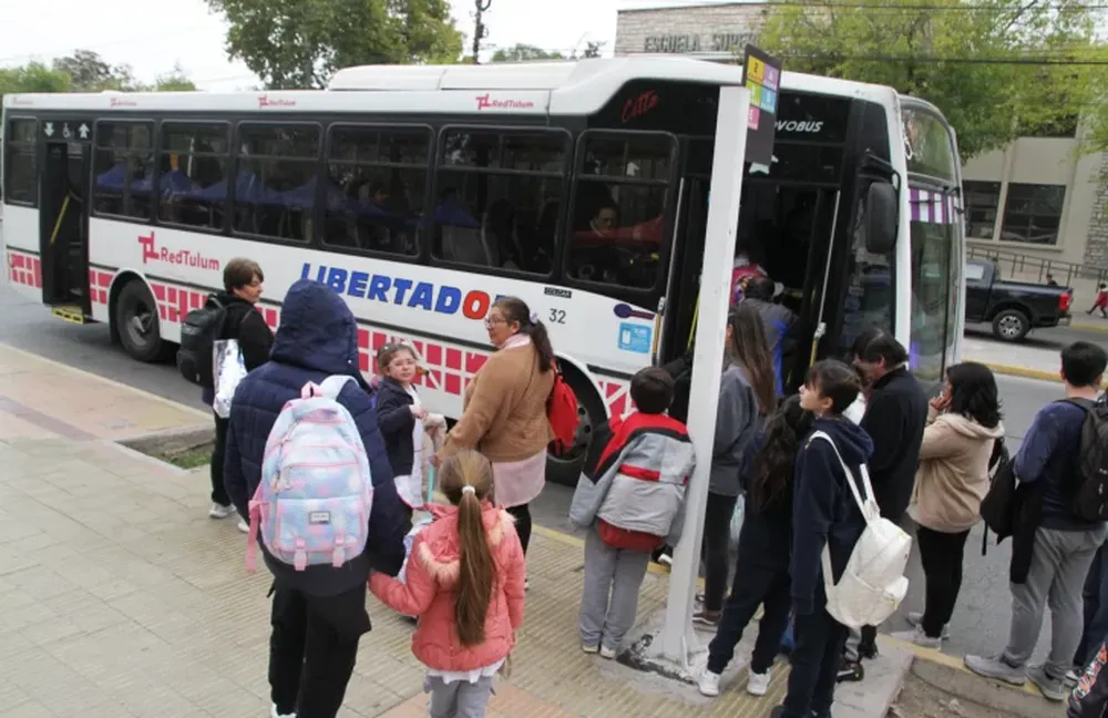 INICIO. El pasado 14 de abril se puso en vigencia en la provincia el boleto escolar gratuito que beneficia a los alumnos de todos los niveles educativos y a los docentes, de escuelas públicas y privadas.