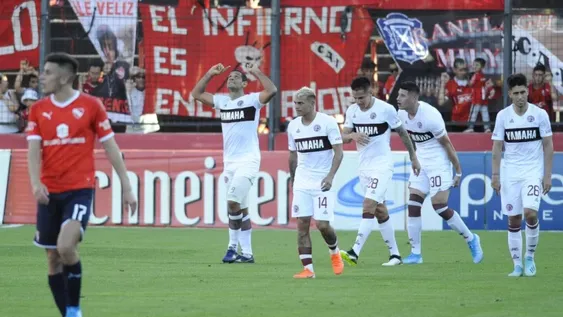 Dura derrota de Independiente ante Lanús y Beccacece quedó en la cuerda floja