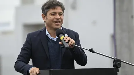 Axel Kicillof se inclina por desdoblar las elecciones y queda con poco  margen de acuerdo con Cristina Kirchner