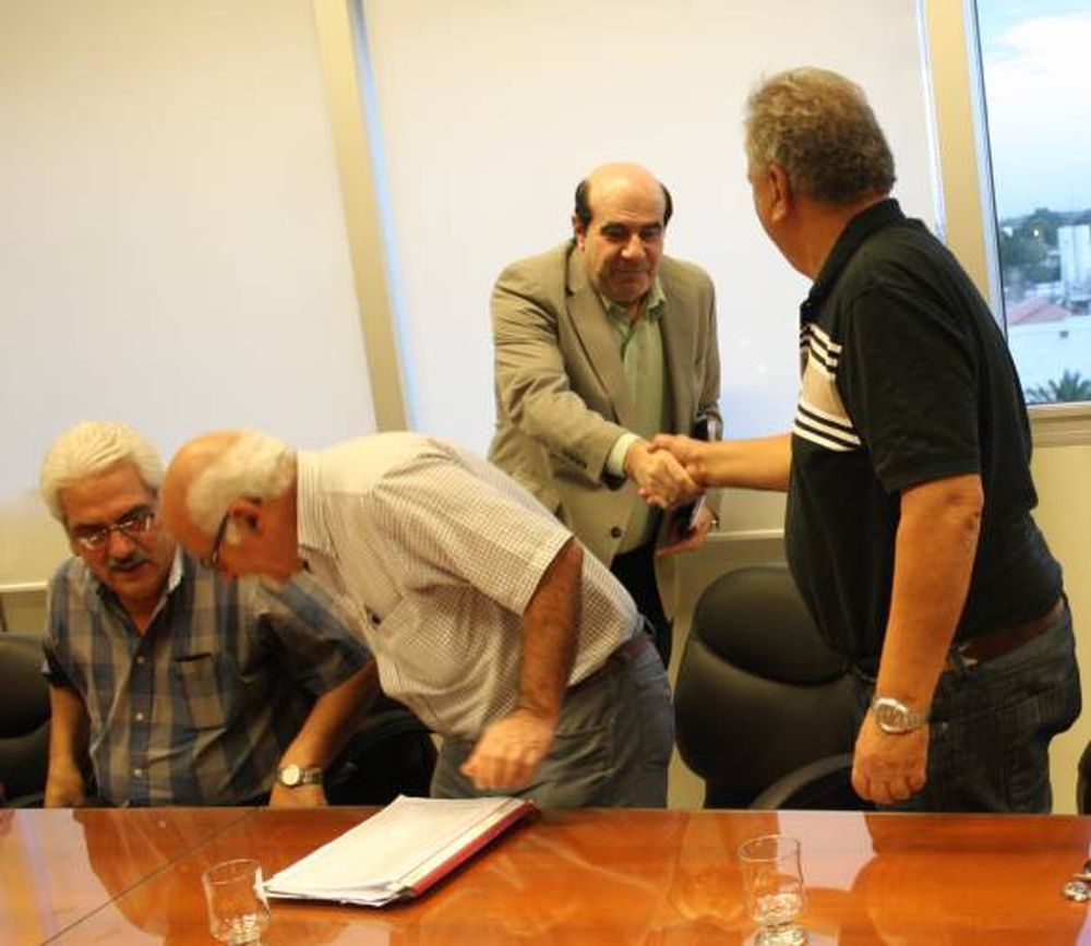 Los demás sindicatos estatales se declararon  conformes con la suba