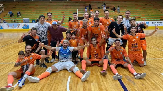 Huarpes goleó y jugará el Nacional