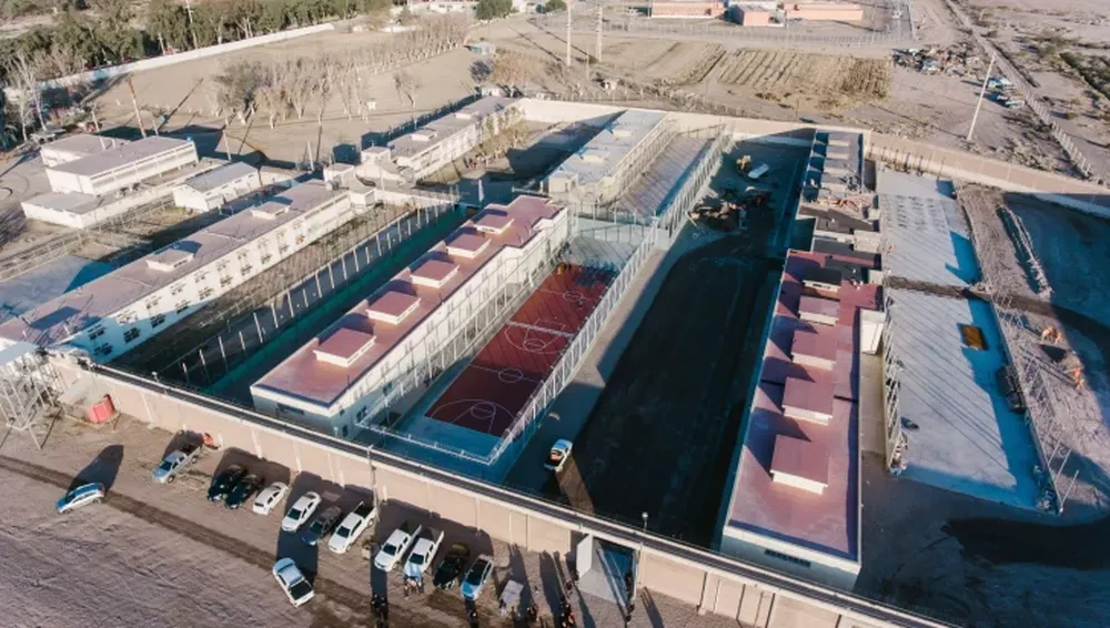 Penal: 4 casos y 37 reos aislados