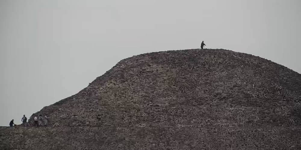 El atacante disparó y luego se quitó la vida.