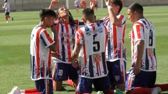 Peñarol se recuperó y cosechó un puntazo en su visita a Villa Mitre en Bahía Blanca