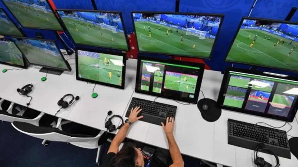 El “offside semiautomático” se estrenará en la Champions League