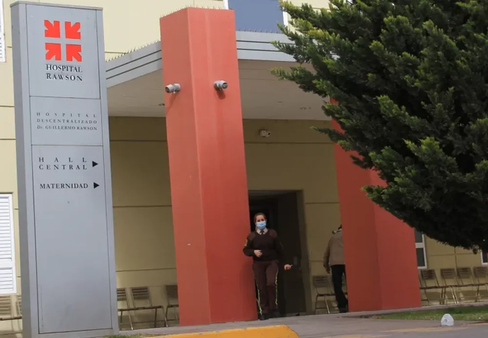 Paso a paso, cómo sacar turnos por teléfono o por WhatsApp en el Hospital Rawson