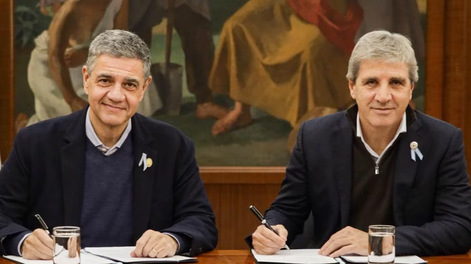 El acuerdo contempla la transferencia de bonos con vencimiento a siete meses para saldar la deuda acumulada el último año.