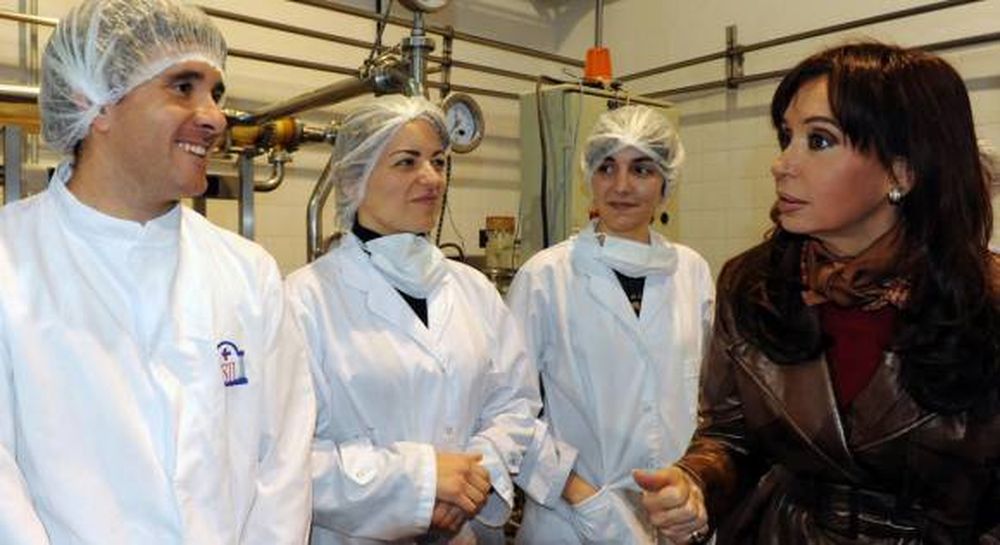 20 centavos más por litro de leche para los tamberos