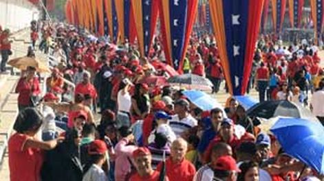 Cerca de 2 millones de venezolanos despiden a Chávez