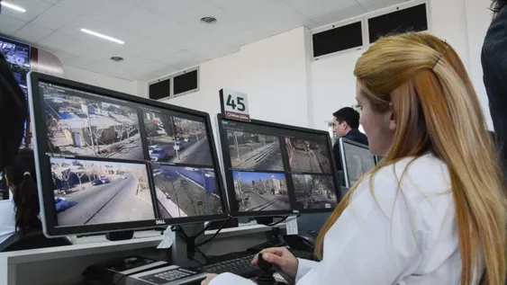 El Centro de Emergencias del 911 contará con más de 300 cámaras en 10 departamentos