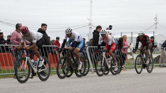 Reunión. La Federación Ciclista Sanjuanina tuvo su habitual cumbre y se analizó el tema del Argentino de Ruta.