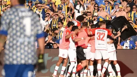 Estudiantes venció a Rosario Central 1-0 y avanzó a los cuartos de final del Torneo Clausura