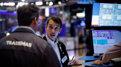 Mercados: las acciones argentinas caen hasta 8% en Wall Street y el riesgo país supera los 700 puntos