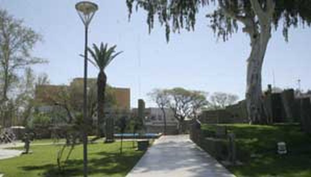 Plaza Yrigoyen: quieren contratar adicionales de día