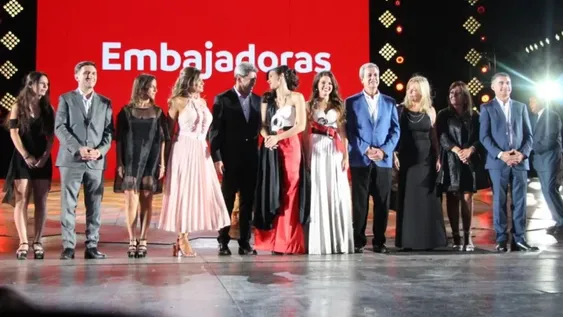 Las emocionantes postales de la elección de las embajadoras del Sol