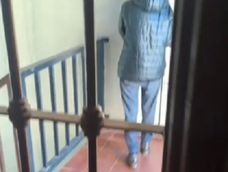 temor y dramatismo en un barrio de rawson: exigen la intervencion de las autoridades por una vecina fuera de control