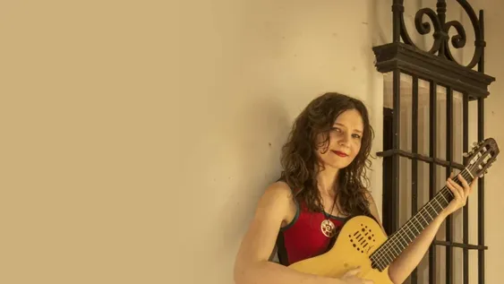 “Las mejores guitarras de Argentina vienen de Cuyo”