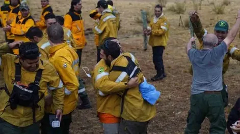 [VIDEO] Así festejaban los bomberos la lluvia en Corrientes