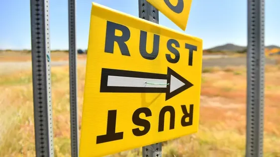 Difunden imágenes inéditas del set de “Rust” tras el disparo fatal de Baldwin