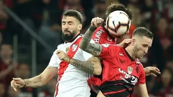 Todos se cruzan con brasileños