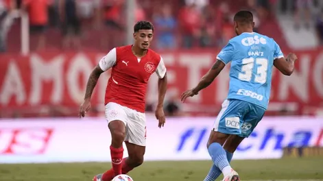 Independiente enderezó el rumbo con una ajustada victoria sobre Arsenal