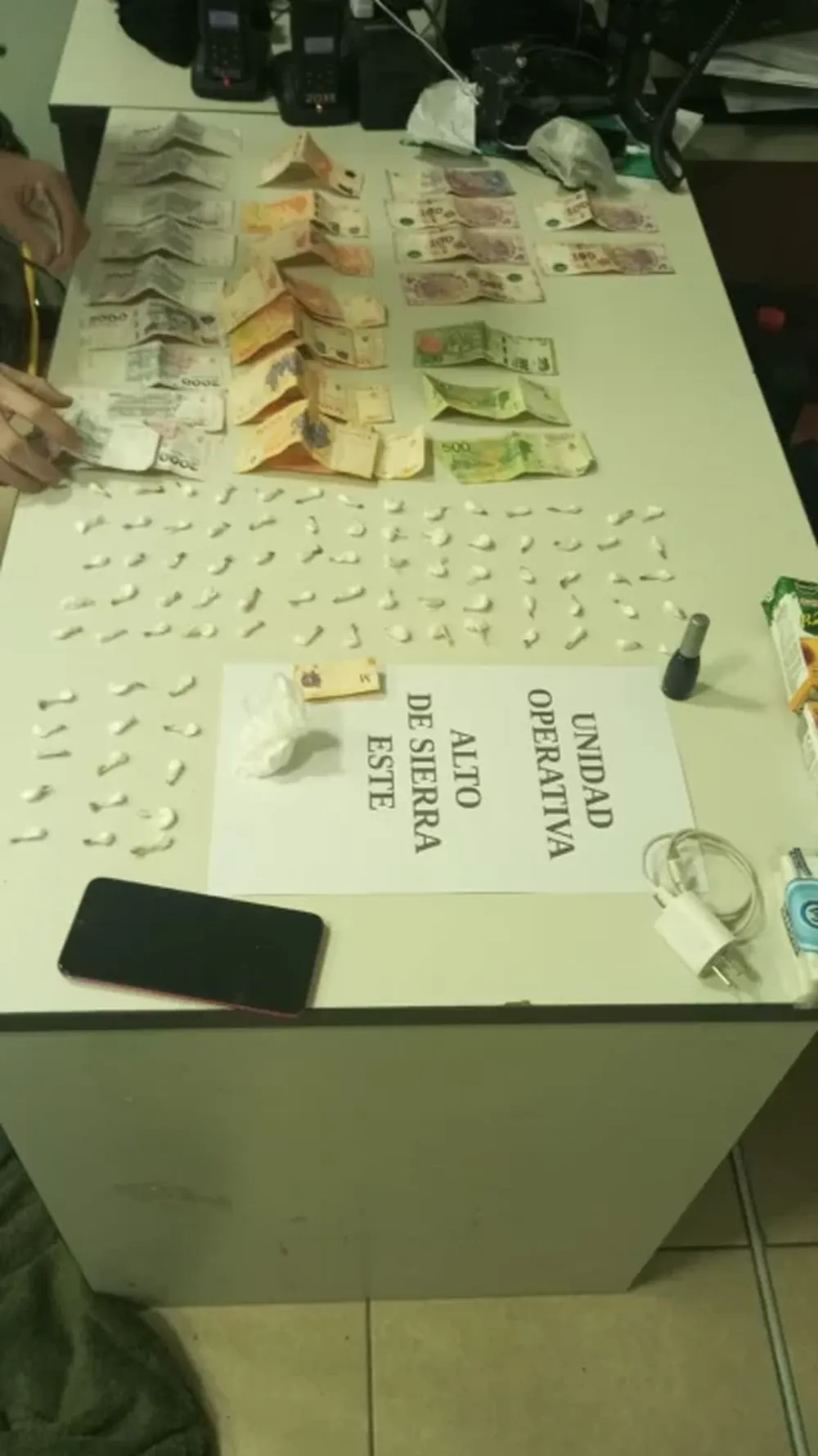 Una mujer con arresto domiciliario fue detenida con cocaína: “No me arruinés”