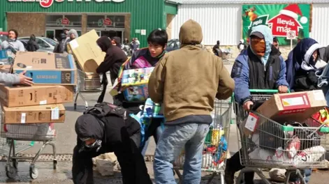 Massa pidió a Tolosa Paz la baja de planes sociales de personas involucradas en saqueos