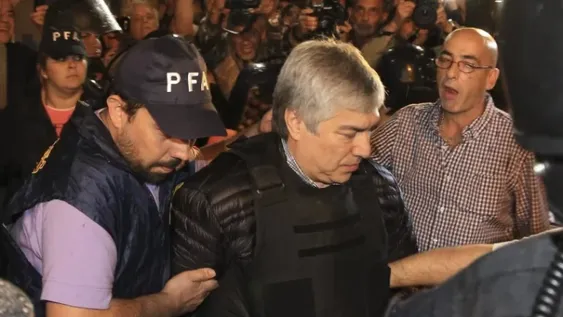 Sin CFK, Lázaro Báez va a juicio por el lavado de 60 millones de dólares de la corrupción