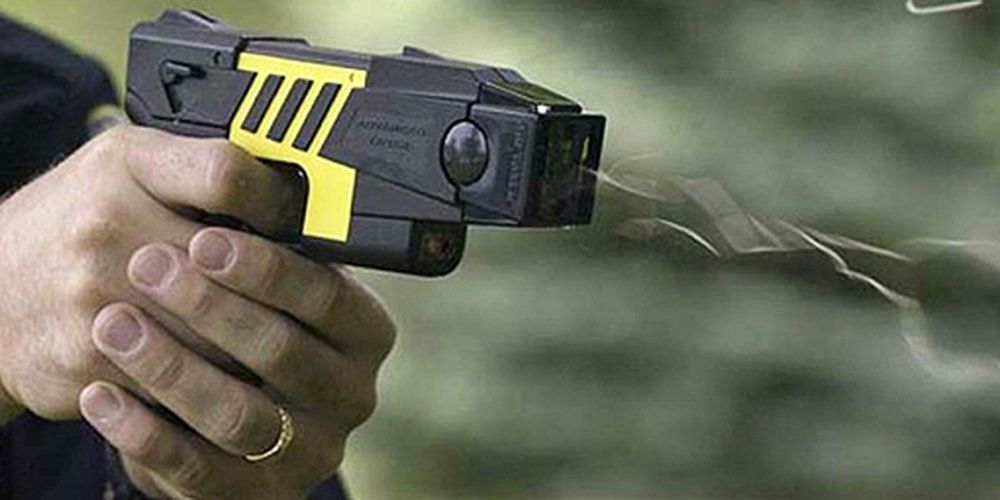 La provincia analiza comprar pistolas eléctricas para la policía